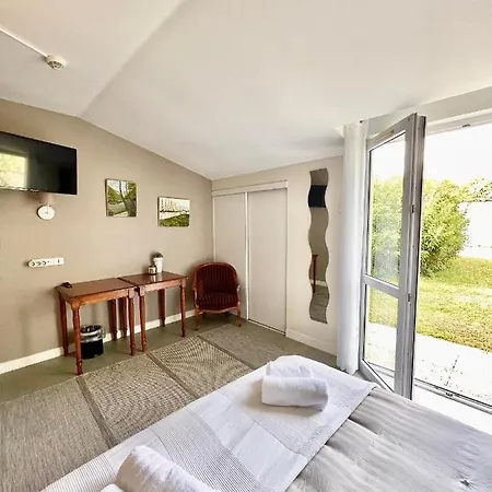 Domaine De Laléard 3* Saint-Hilaire-de-Villefranche