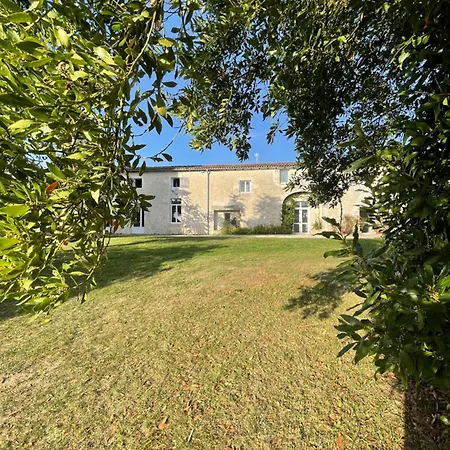 Domaine De Laleard * Saint-Hilaire-de-Villefranche