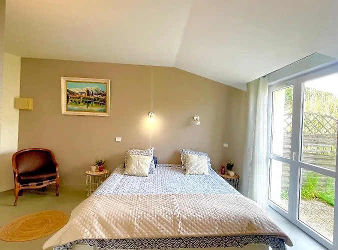 Domaine De Laléard 3* Saint-Hilaire-de-Villefranche