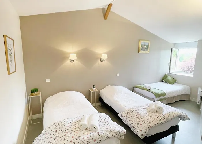 Domaine De Laléard Pensión 3*